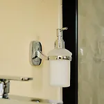 La Reggia Di Gianfry Bed & Breakfast 3*