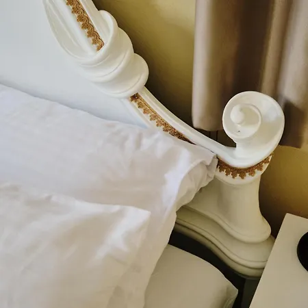 Bed & Breakfast La Reggia Di Gianfry *